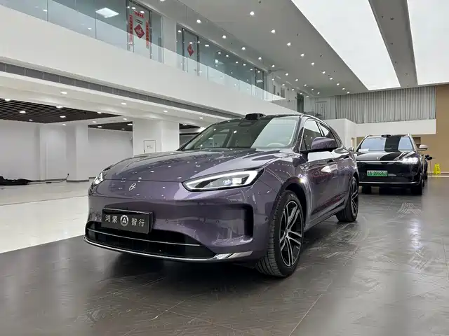 AITO ASK THE WORLD M5 2025