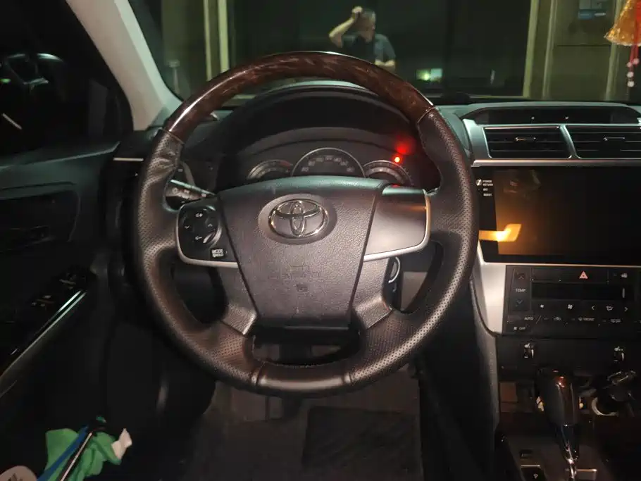 Toyota Camry — миниатюра 15