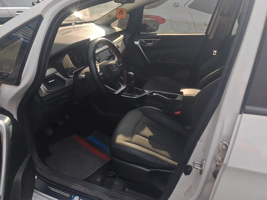 Geely Vision X3 1.5 л 2021 г. Белый, пробег 41800 км