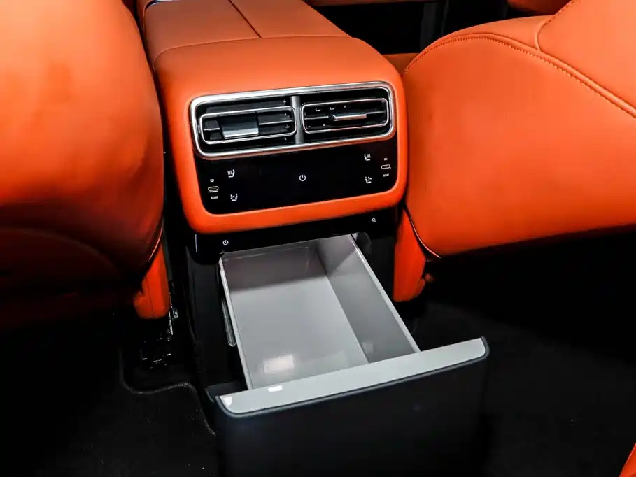 Li Auto Li L6 — миниатюра 24
