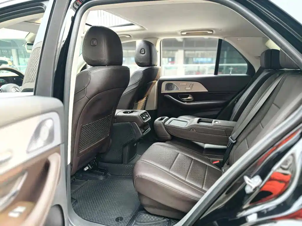 Mercedes-Benz GLE (Import) — миниатюра 6
