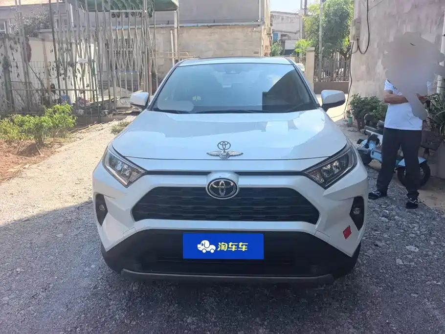 Toyota RAV4 — миниатюра 2