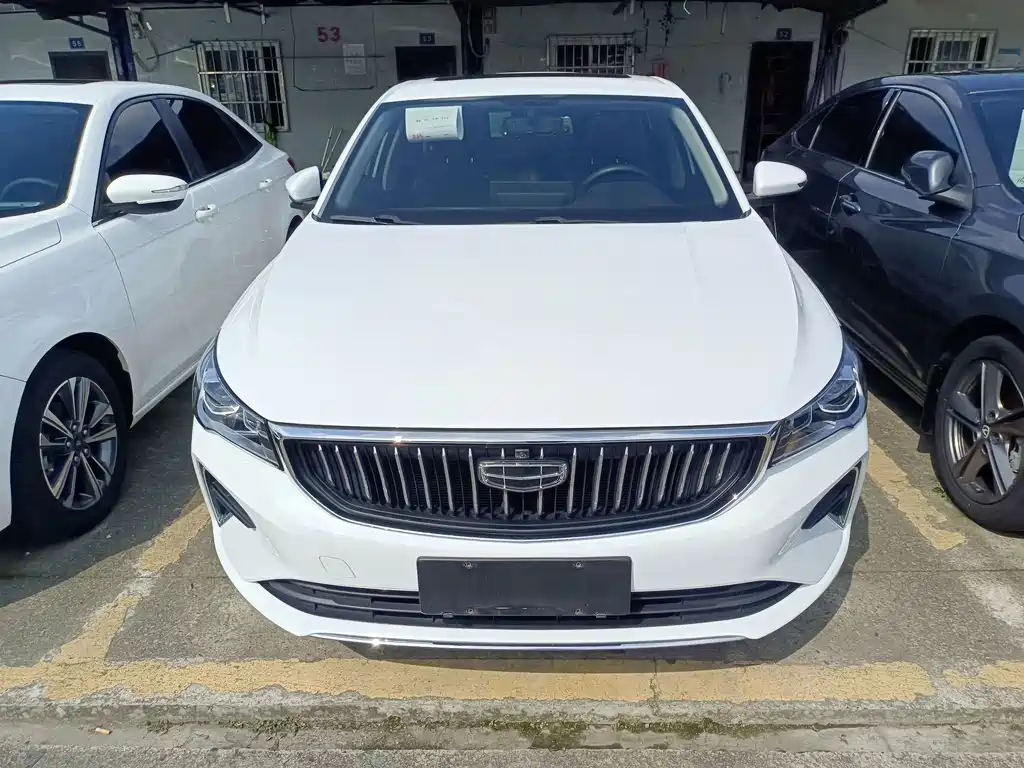 Geely Emgrand — миниатюра 2