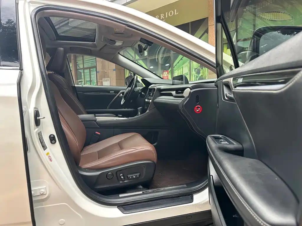 Lexus RX — миниатюра 10