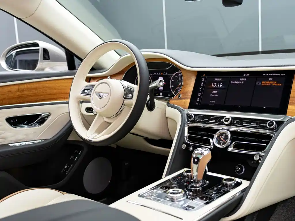 Bentley Flying Spur PHEV — миниатюра 18