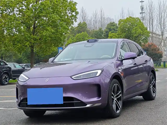 AITO ASK THE WORLD M5 2025