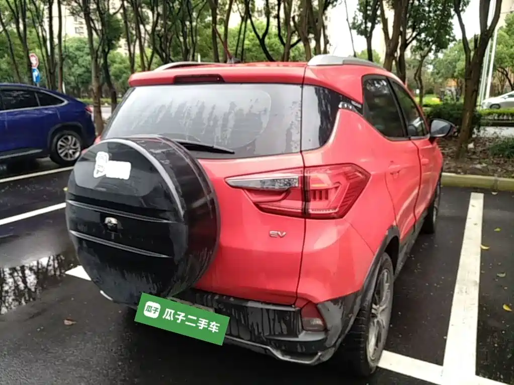 BYD Yuan EV — миниатюра 7