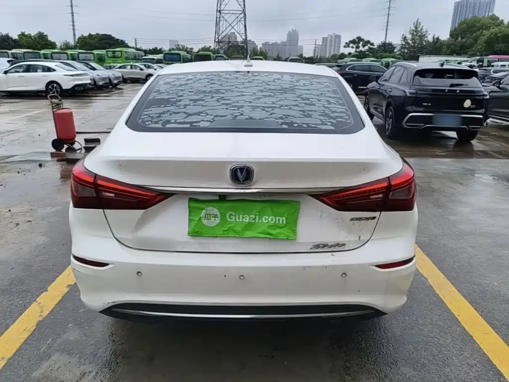 Changan Eado — миниатюра 6