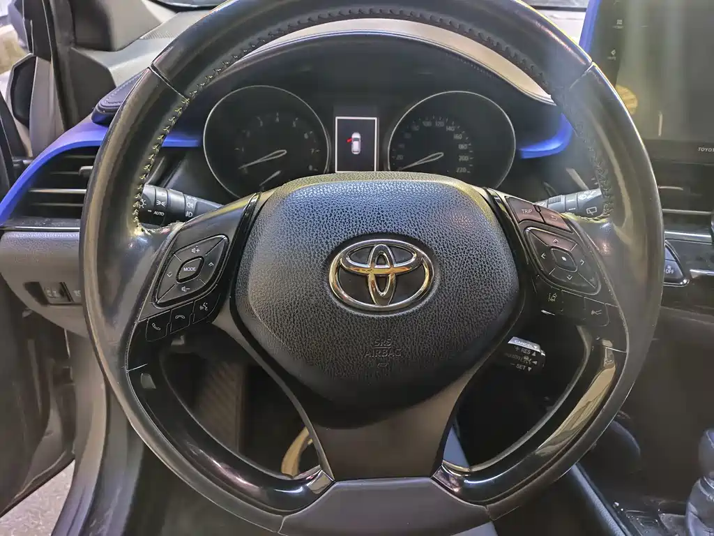 Toyota IZOA — миниатюра 12