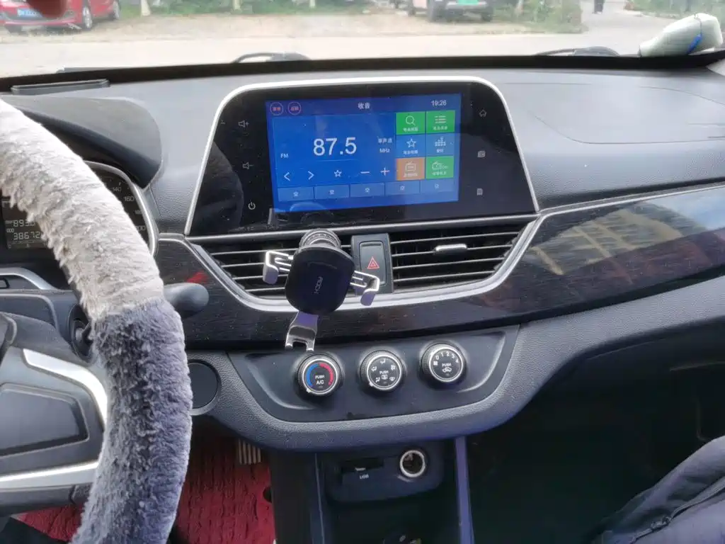 Baojun 310 — миниатюра 9