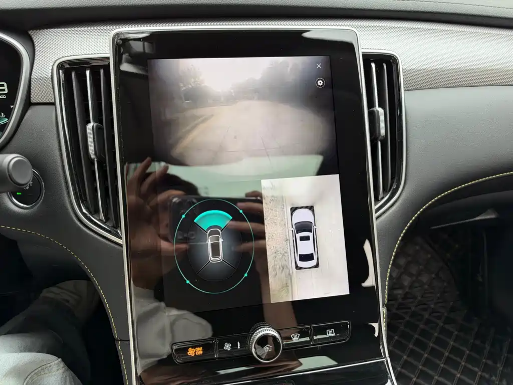 Roewe i6 MAX — миниатюра 9