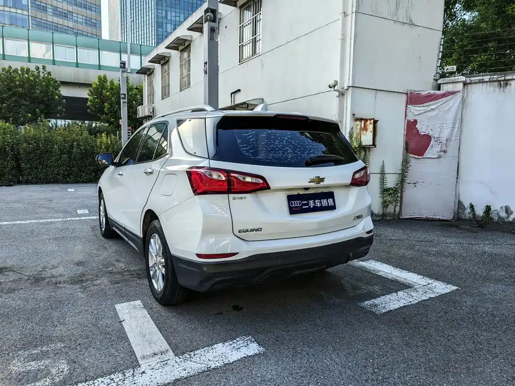 Chevrolet Equinox — миниатюра 7
