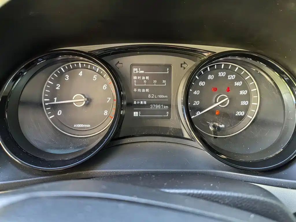 Wuling Hongguang PLUS — миниатюра 12
