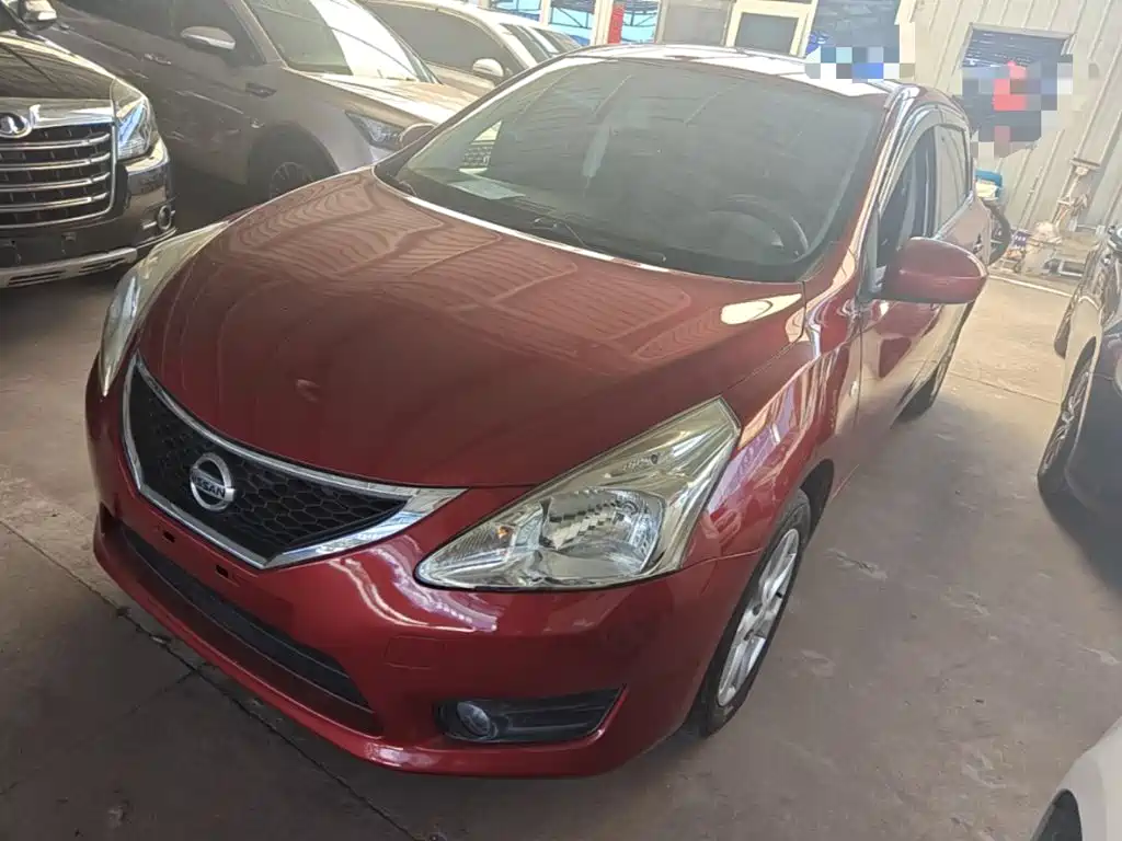 Nissan Tiida — миниатюра 2