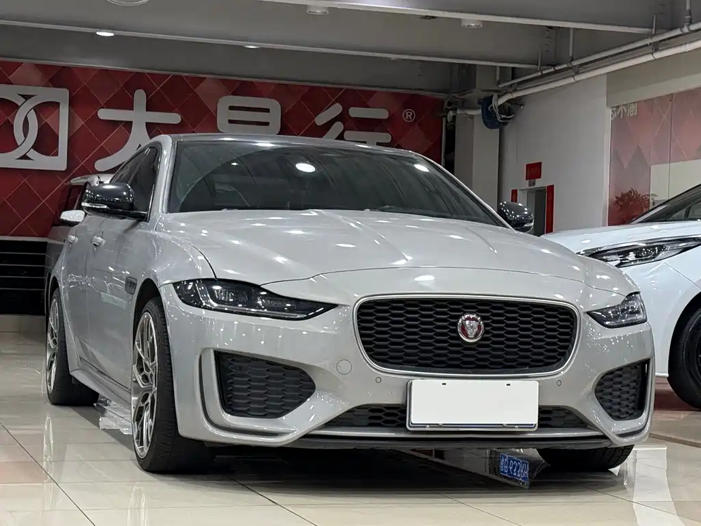 Jaguar XEL — миниатюра 3