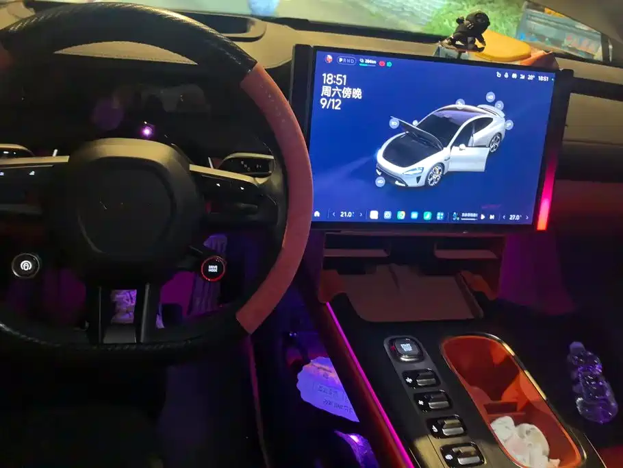 Xiaomi SU7 — миниатюра 12