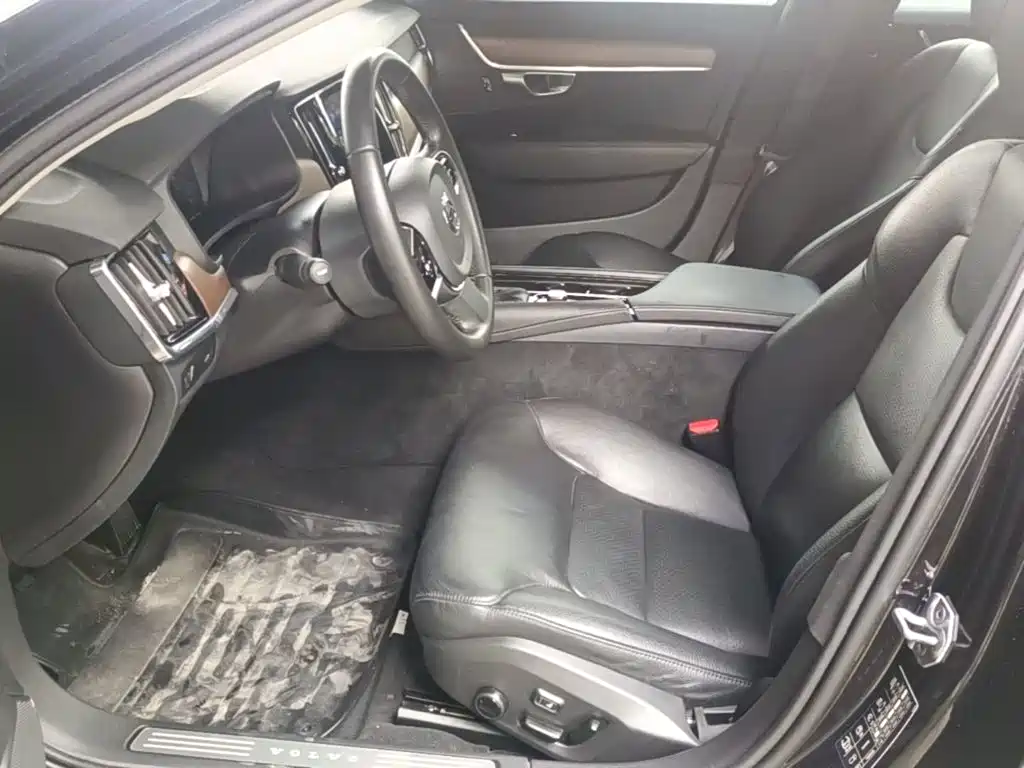 Volvo S90 — миниатюра 15