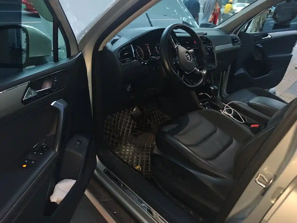 Volkswagen Tiguan L — миниатюра 12
