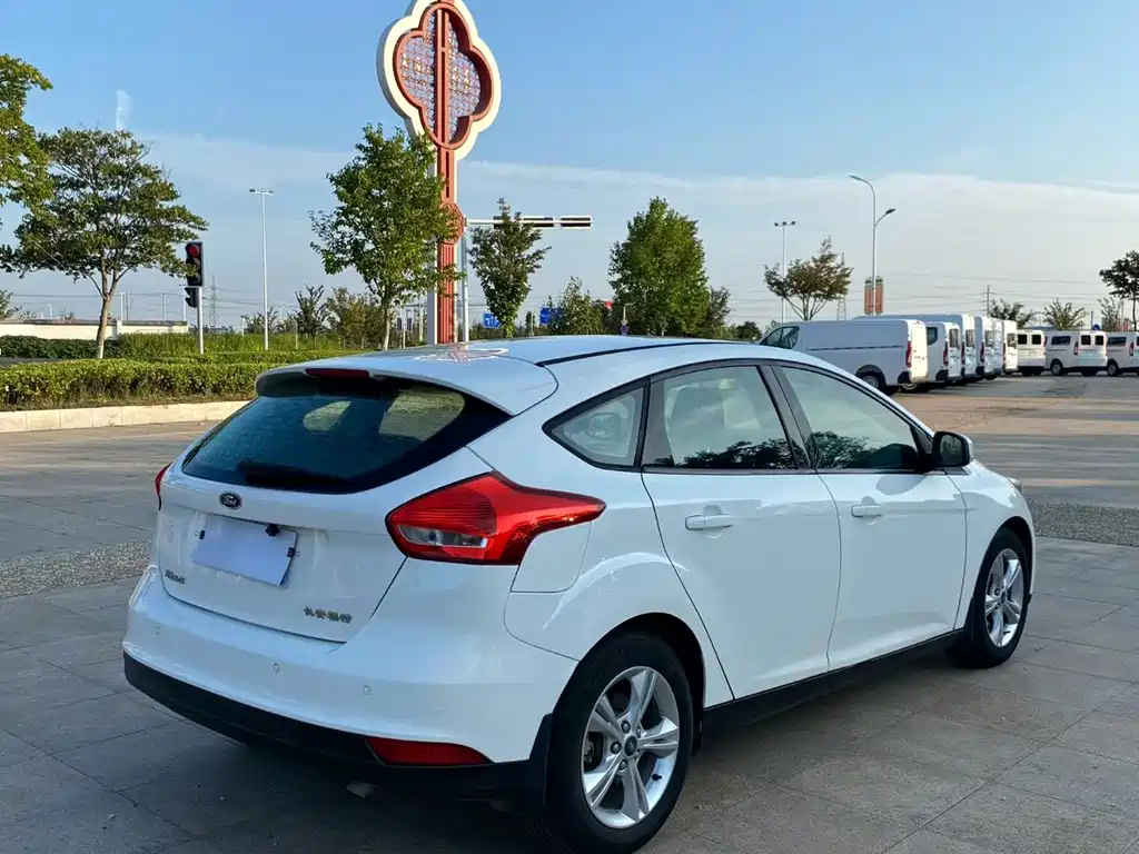 Ford Focus — миниатюра 9