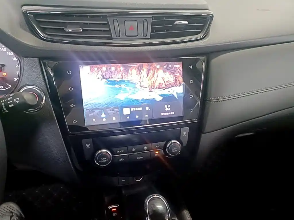 Nissan X-Trail — миниатюра 13