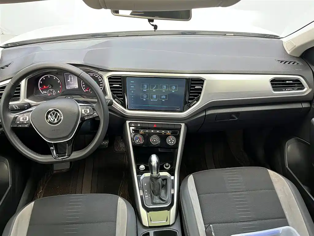 VOLKSWAGEN T ROC EXPLORING SONGS