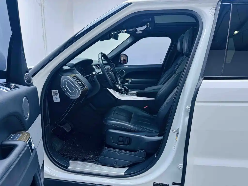 Land Rover Sport PHEV — миниатюра 15