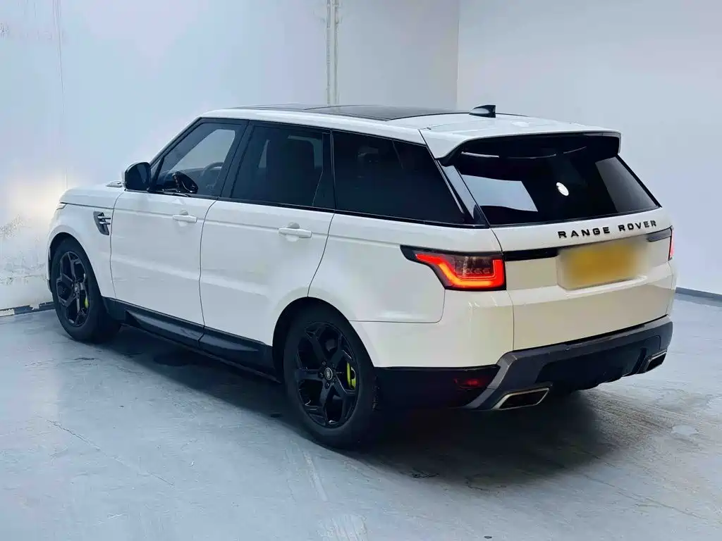 Land Rover Sport PHEV — миниатюра 5