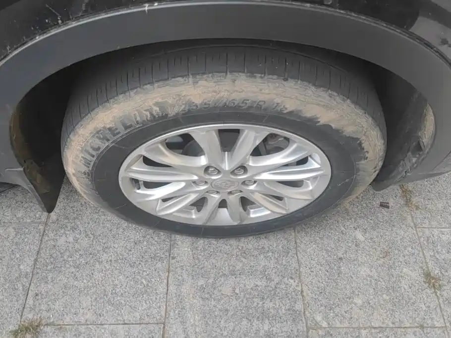 Buick Enclave — миниатюра 6