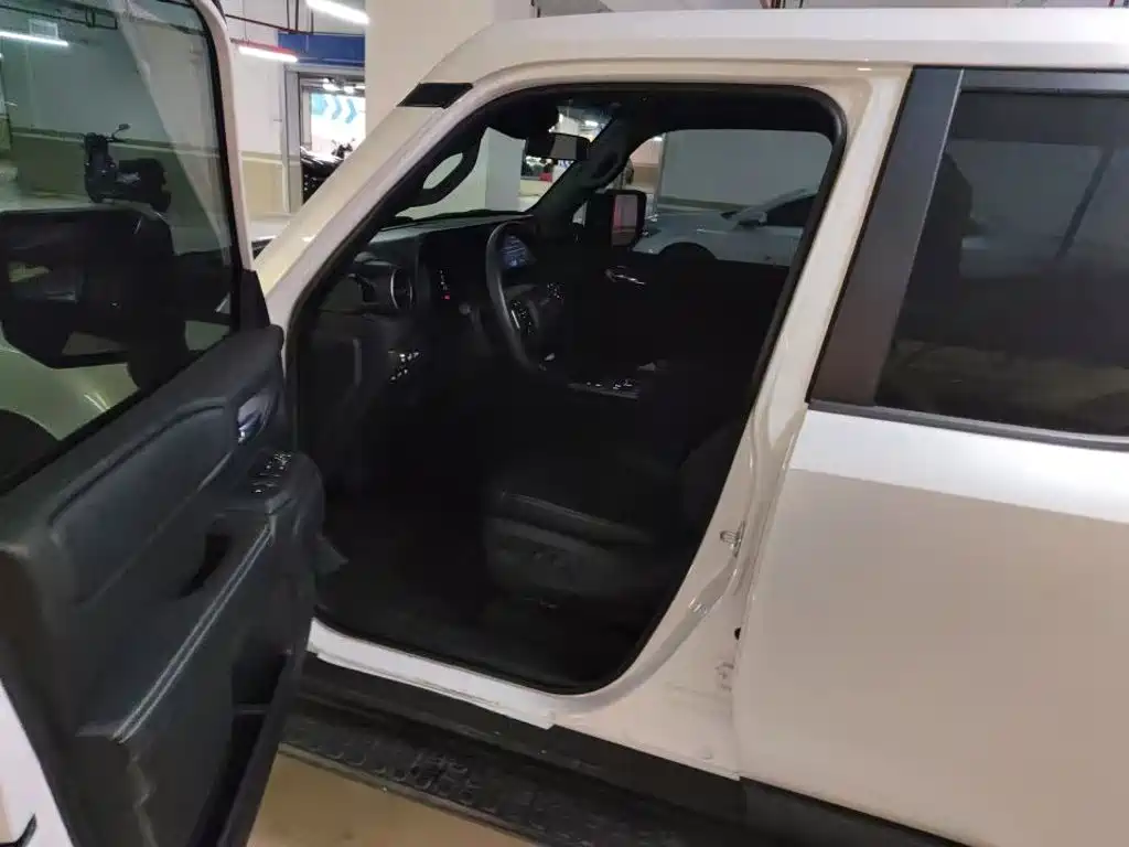 Toyota Prado — миниатюра 6