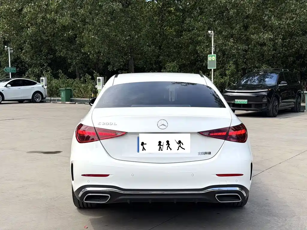 Mercedes-Benz C-Class — миниатюра 8