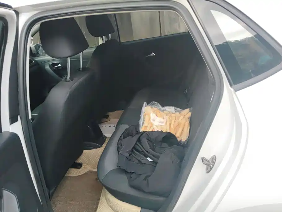 Volkswagen Polo — миниатюра 11