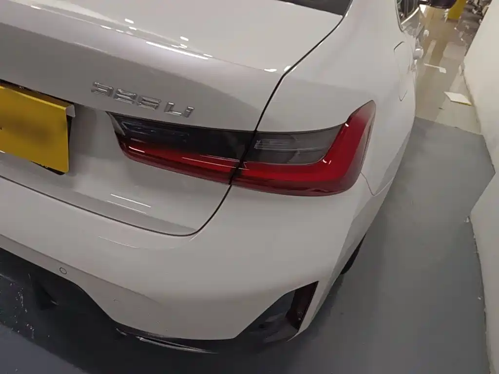 BMW 3 Series — миниатюра 8