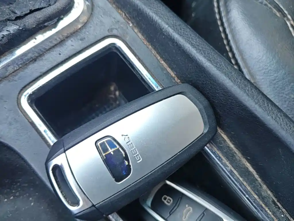 Geely Emgrand — миниатюра 9