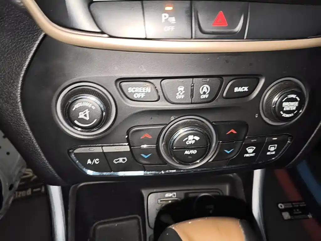 Jeep Cherokee — миниатюра 13