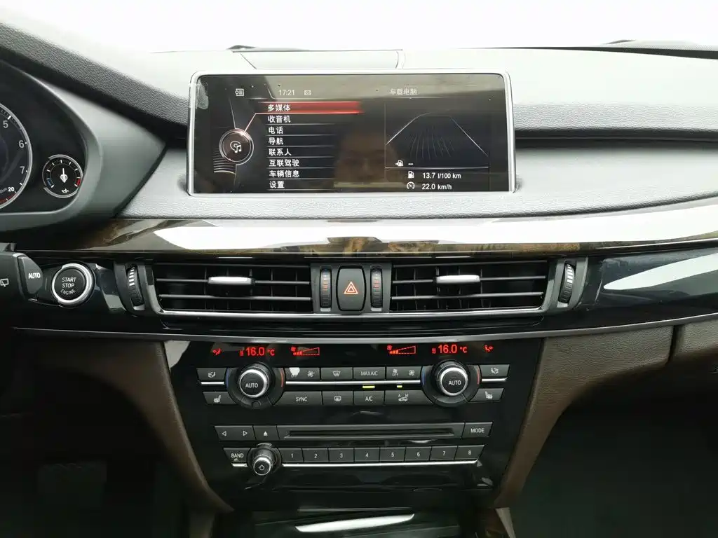 BMW X5 (Import) — миниатюра 12