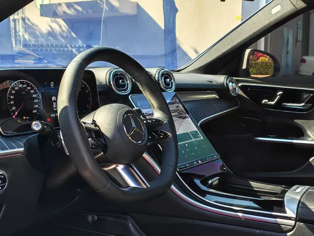 Mercedes-Benz C-Class — миниатюра 8