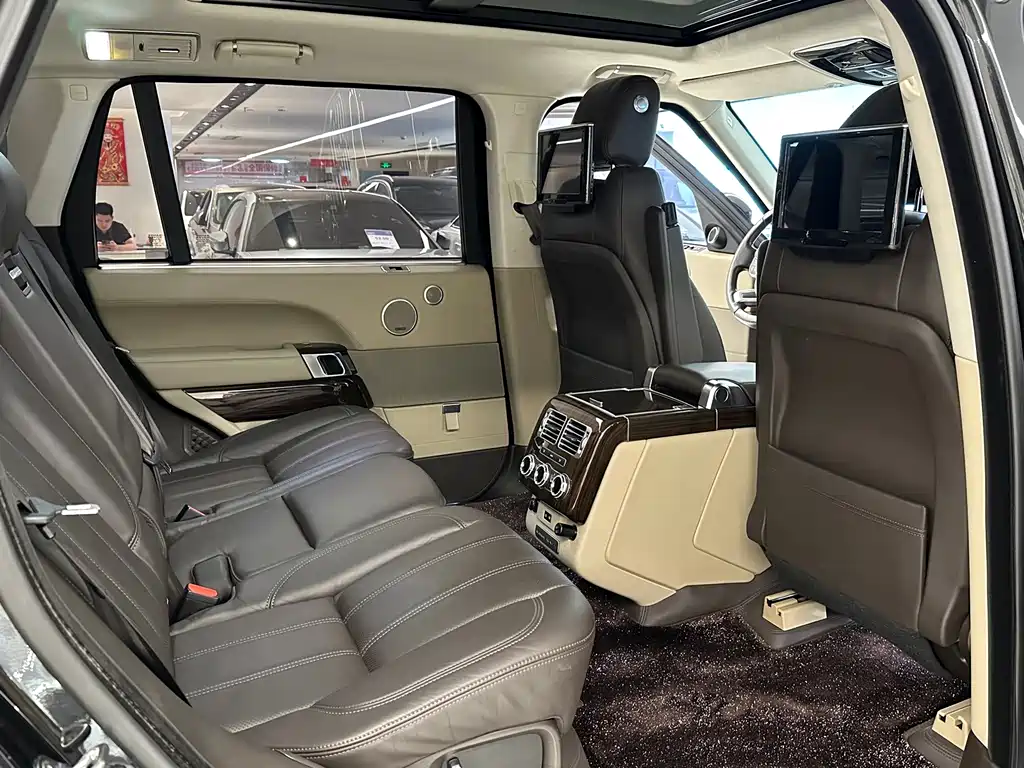 Land Rover Range Rover — миниатюра 16