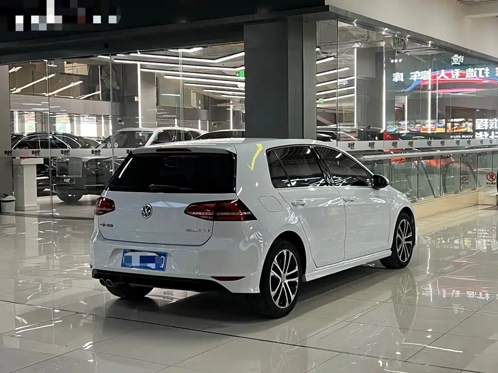 Volkswagen Golf — миниатюра 9