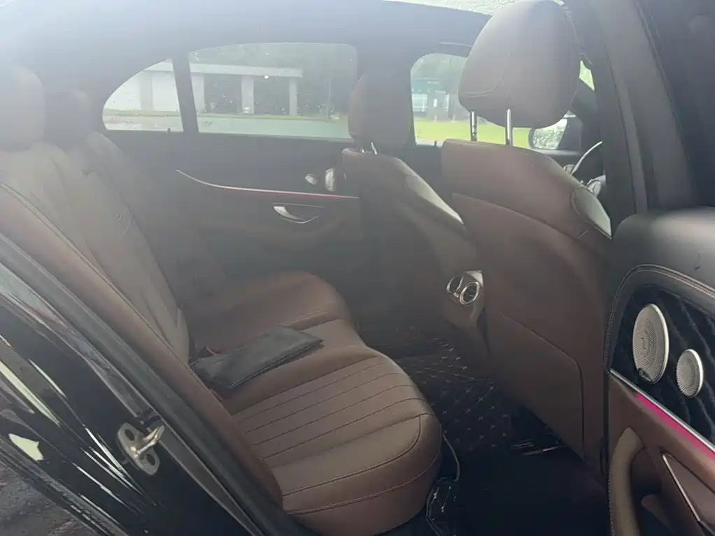 Mercedes-Benz E-Class (Import) — миниатюра 7