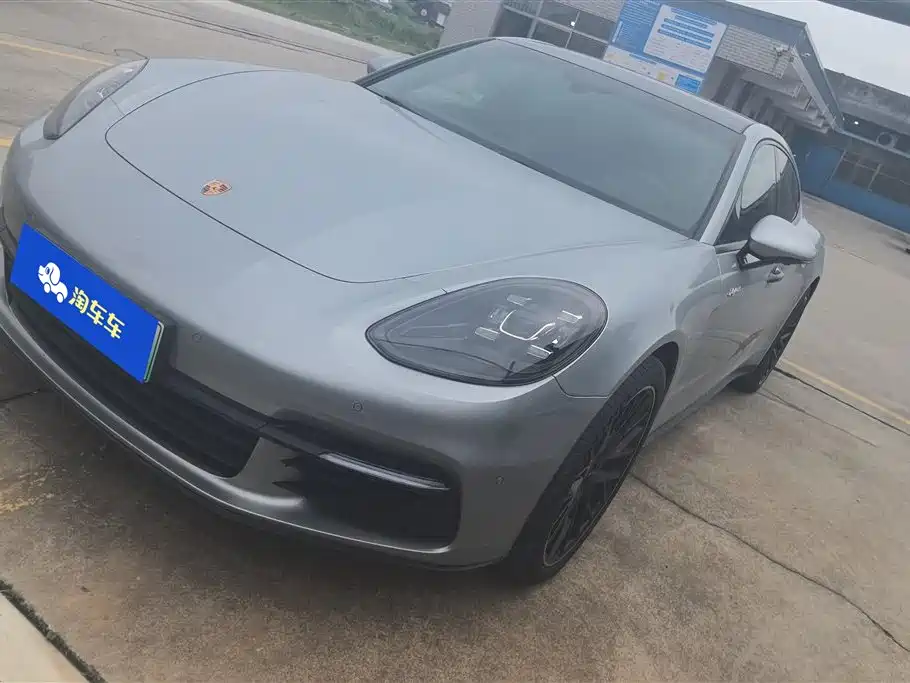 Porsche Panamera Hybrid 2019