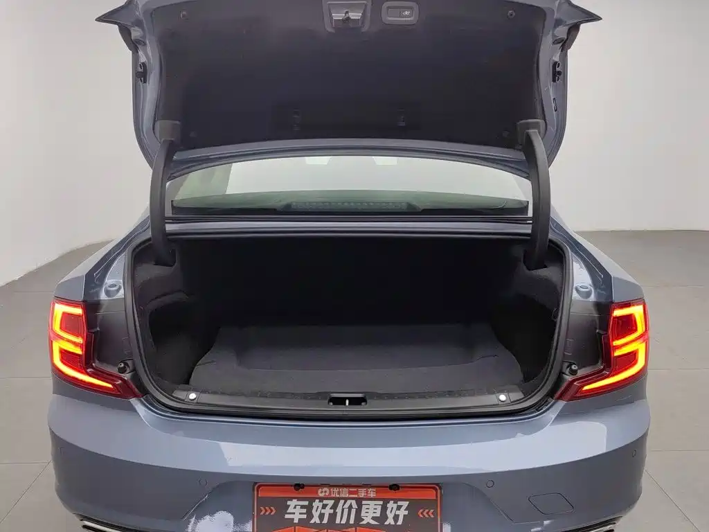 Volvo S90 — миниатюра 16