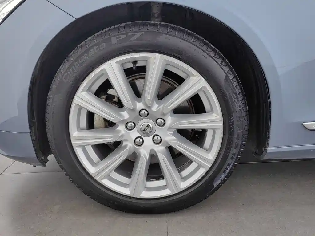 Volvo S90 — миниатюра 17