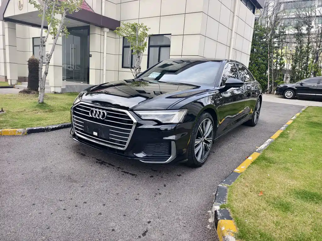 Audi A6L 2022