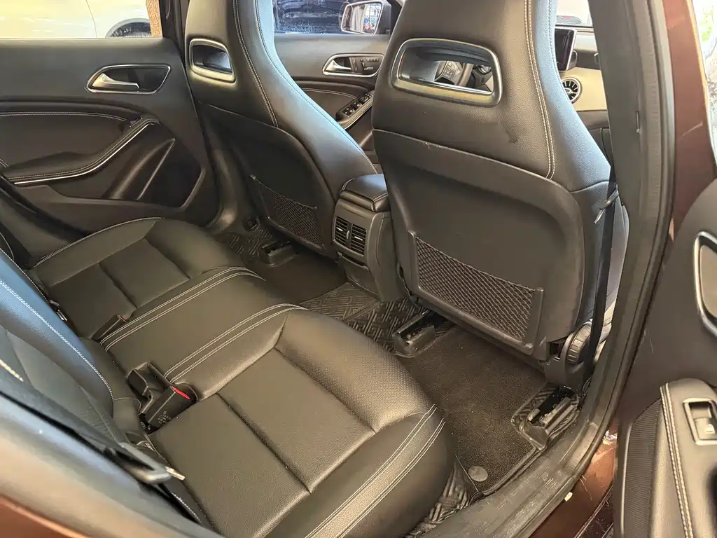 Mercedes-Benz GLA — миниатюра 7