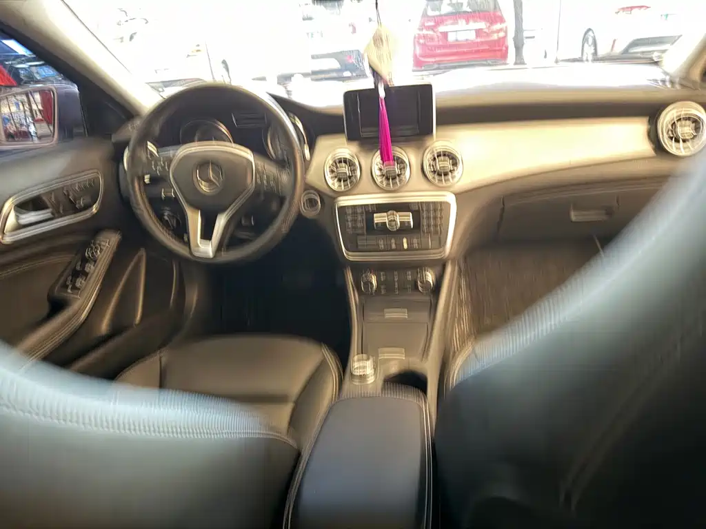 Mercedes-Benz GLA — миниатюра 6
