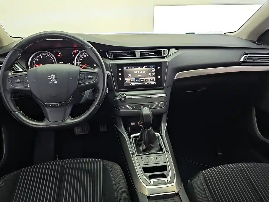Peugeot 408 — миниатюра 12