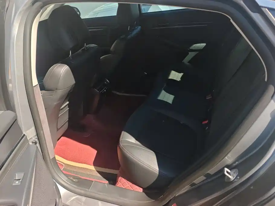Ford Mondeo — миниатюра 6
