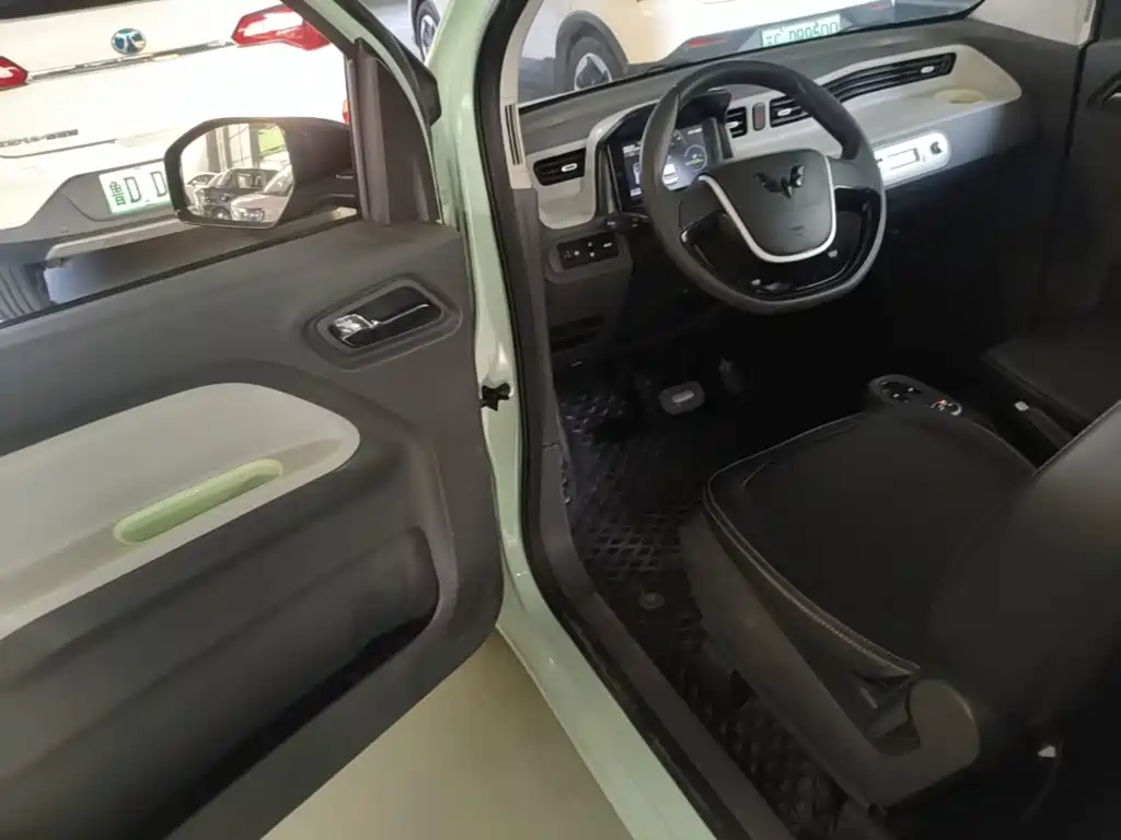 Wuling MINIEV — миниатюра 16