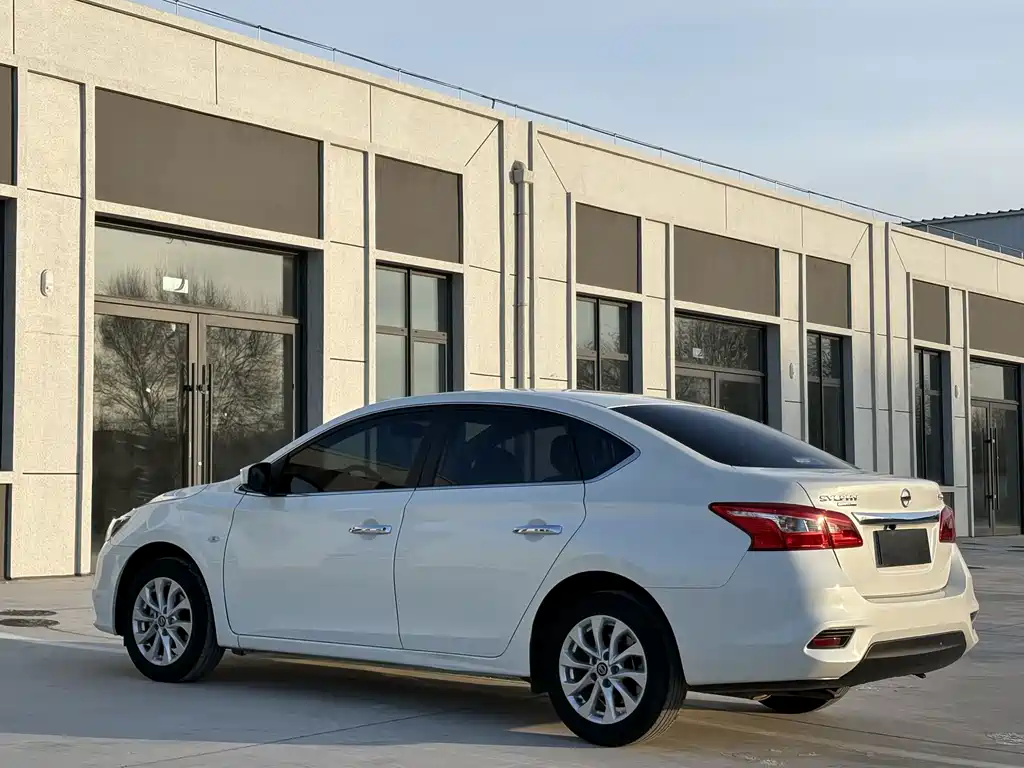 Nissan Sylphy — миниатюра 4