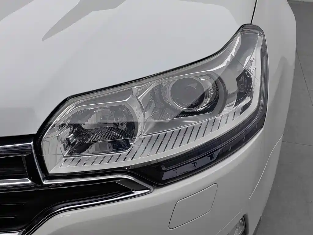 Citroen C5 — миниатюра 7